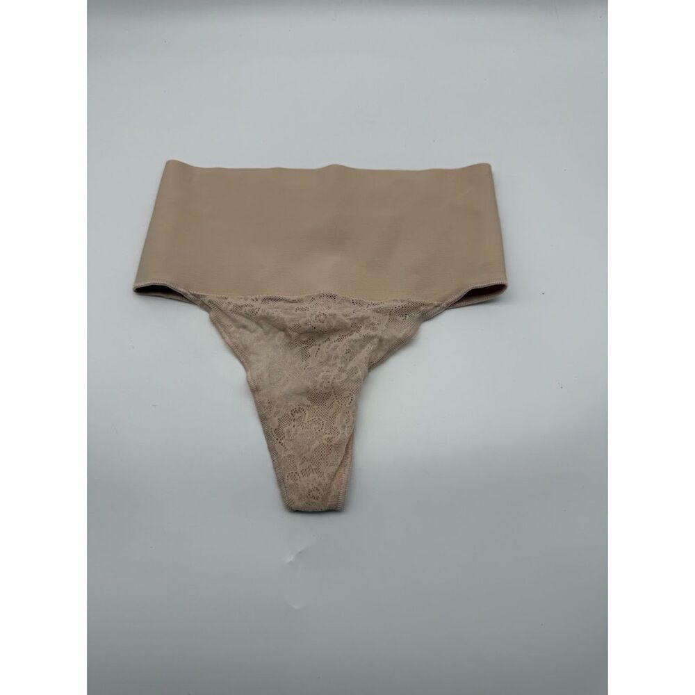 Maidenform Beige Lace Thong small